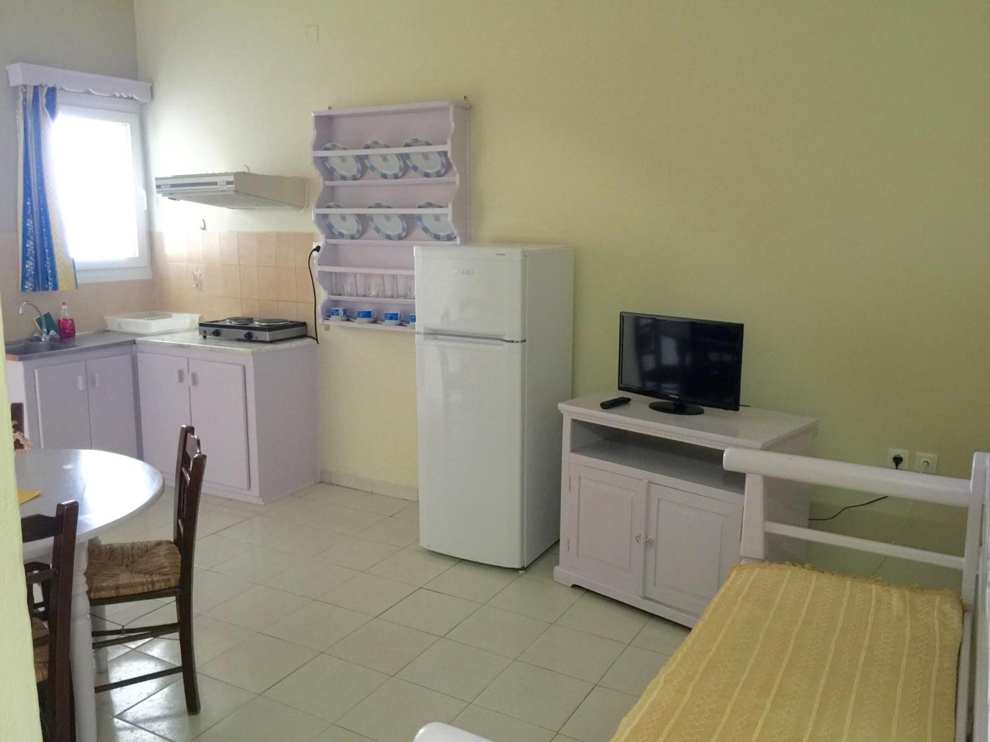 Kionia Apartments Extérieur photo